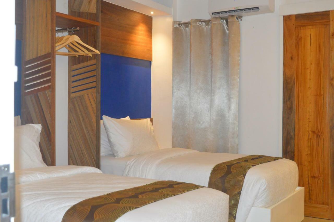 Oyo 609 G Executive Hotel And Spa Boracay Manoc-Manoc Zewnętrze zdjęcie